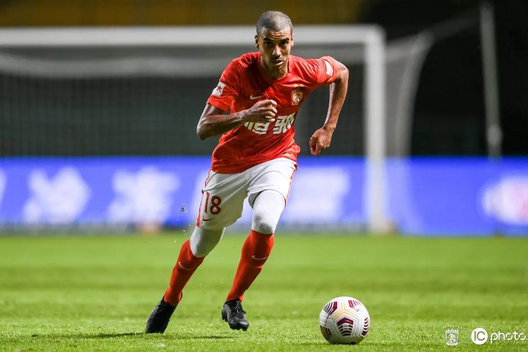مباراة الزمالك والاهلي بث مباشر يلا شوتمشاهدة المباراة أونلاين مجاناً