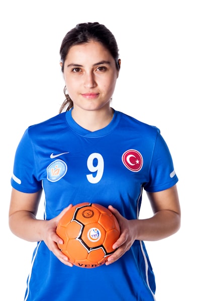 لاعبوالدوريالألمانيالدرجةالثالثةأبطالالكرةفيالظل